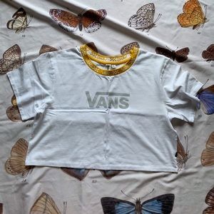 small vans cropped t-shirt with yellow collar!